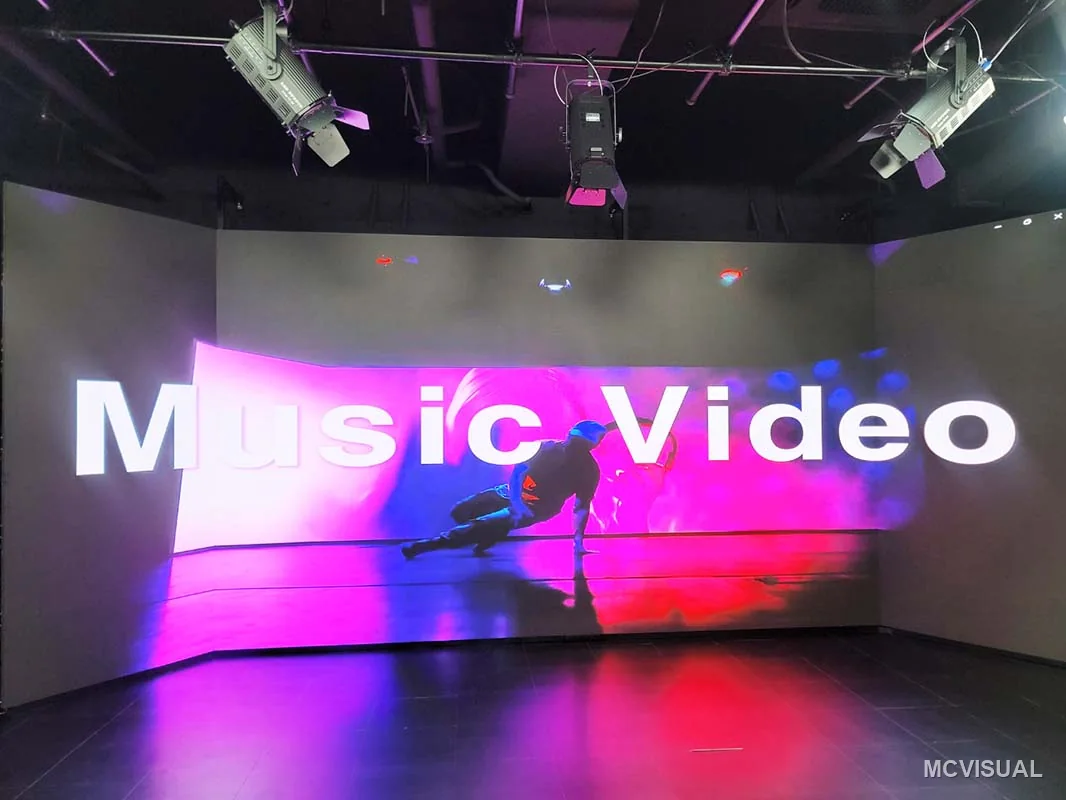 Video production studio, Doksan-dong, Seoul, South Korea — Curved GOB backdrop wall at 7680 Hz for camera work