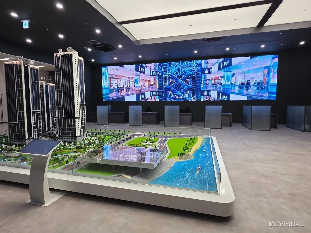 Property sales gallery, South Korea — 12.8 m main wall, reception screen and two display columns